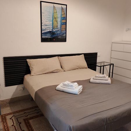 Star Politeama Apartment, In Centro Citta. パレルモ エクステリア 写真